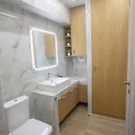 Luxury Larissa