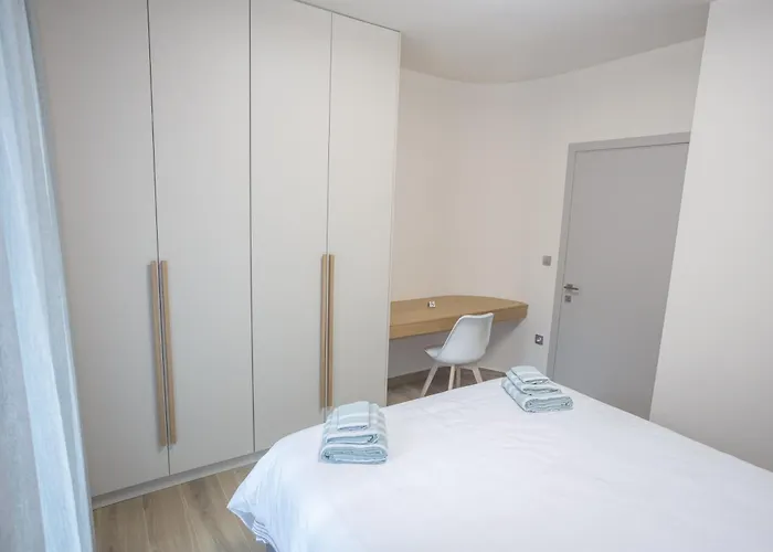 Luxury * Λάρισα